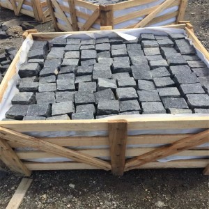 Basalt stenbelægning i sort natur